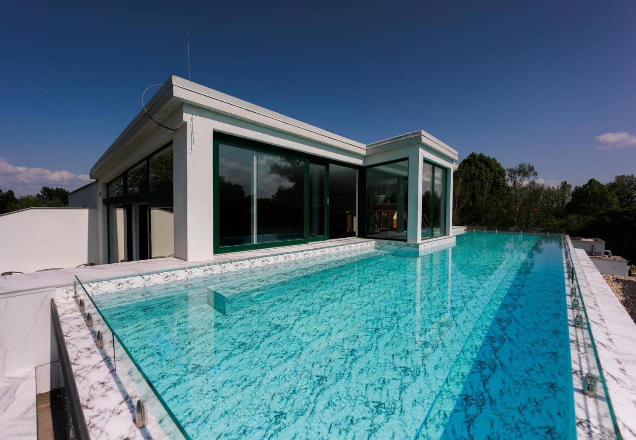 Bauhaus Wellness 102 Apartment Siofok